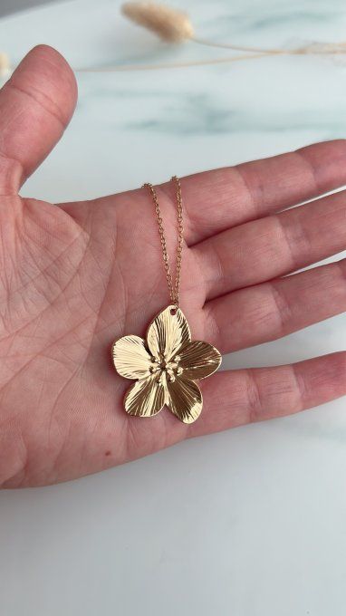 Collier Alina